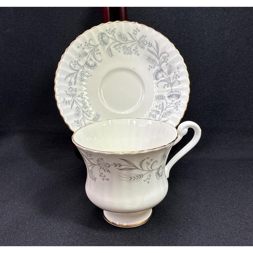 Paragon Cornfield Footed Tea Cup Scalloped Saucer Set England Bone China Floral